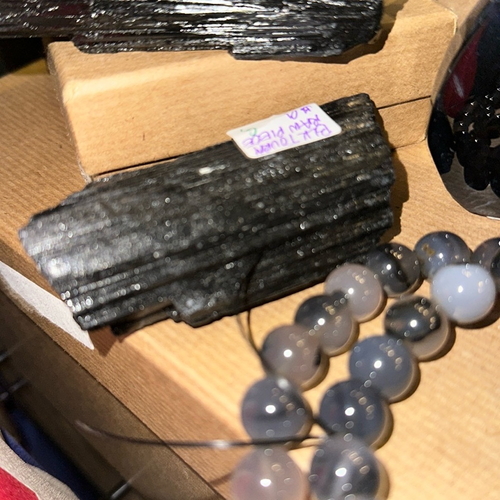 LAST ONE! Black Tourmaline Raw Piece - Price is for one ๐น๐น - Picture 4 of 5